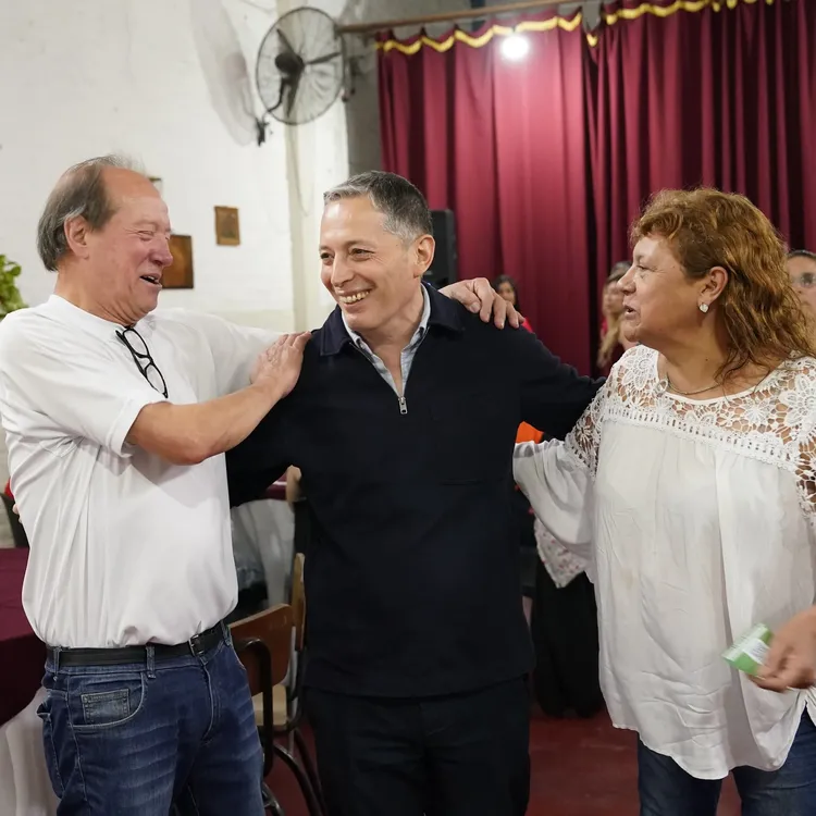 multimedia.grande.a62fa0c2e9011ee2.R1lLRndjc1gwQUFOeGdrX2dyYW5kZS53ZWJw