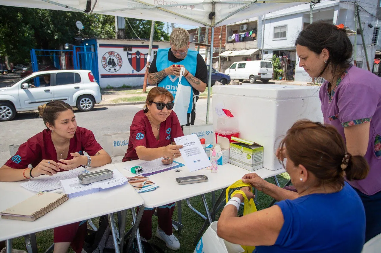 Operativo Territorial Lanús Tu Gobierno primera jornada del año en Valentín Alsina