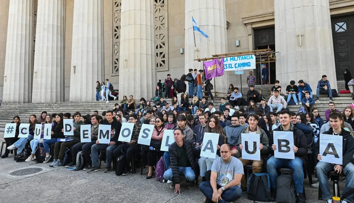 NOTA 1 MARCHA UNIVERSITARIA