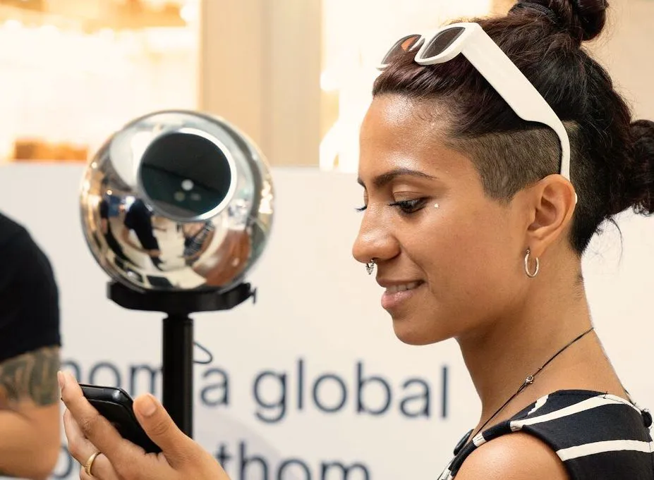 807298-worldcoin-202