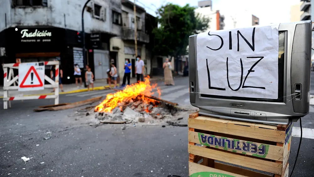 Cortes-de-luz_01Port-1