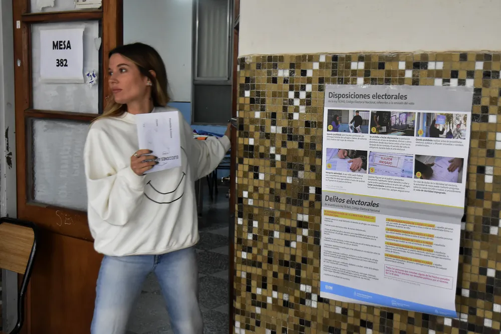 24-10-2023_bahia_blanca_comenzaron_las_elecciones