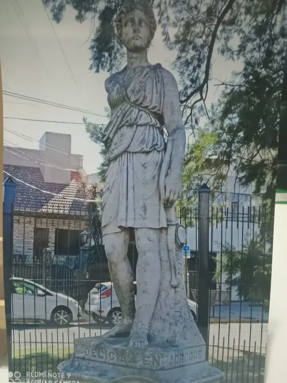 dd512c13-3bc5-4737-8eeb-704c63bb9a56