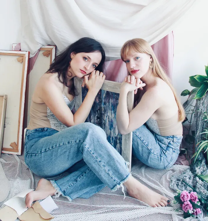 NOTA MUJERES EN POESÍAS Y CANCIONES