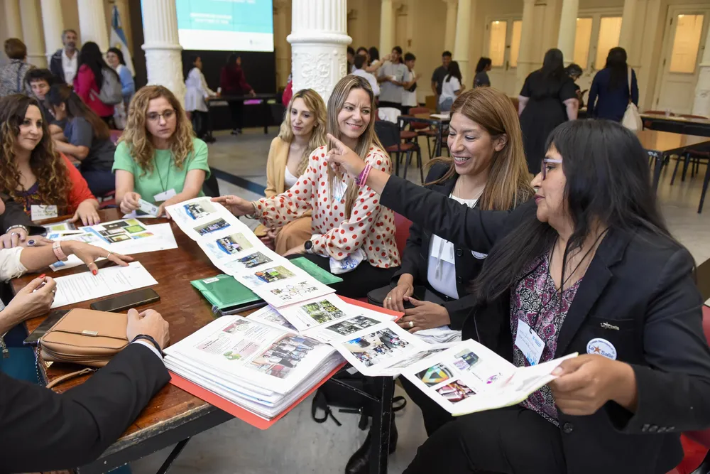 11-10-2023_instituciones_educativas_recibieron_el_premio