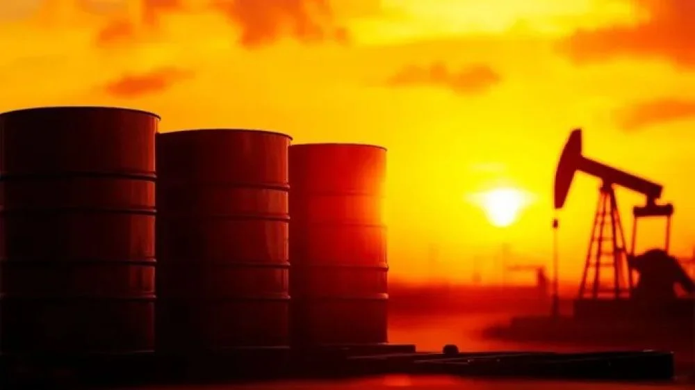 nota-1760424-petroleo-arriba-us100-argentina-sumaria-us5000-millones-pero-suben-combustibles-crece-presion-inflacionaria-1111501