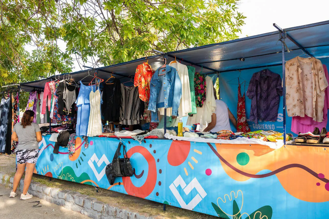 Feria de Artesanías, Paseo de compras y Puestos gastronómicos 